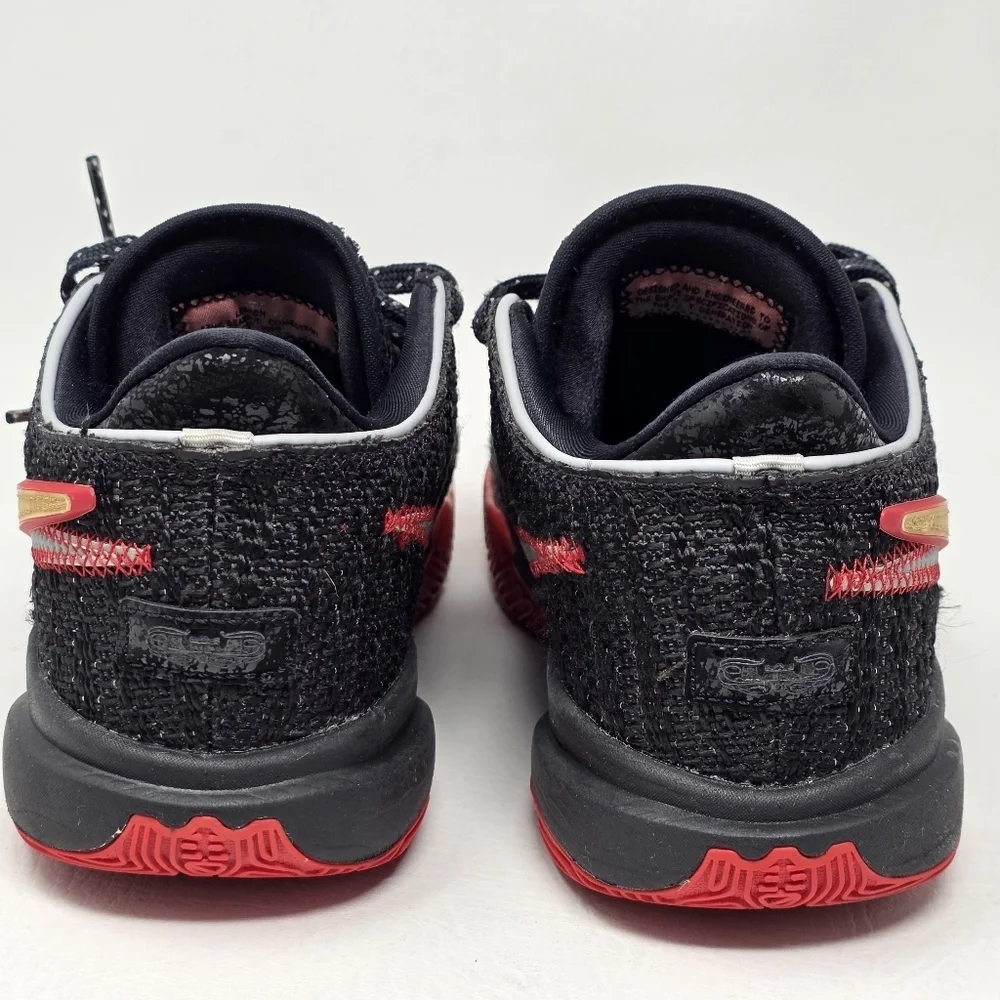 Nike Lebron XX 20 Black Basketball GS Black Red DQ8651 001 Youth Size 7Y